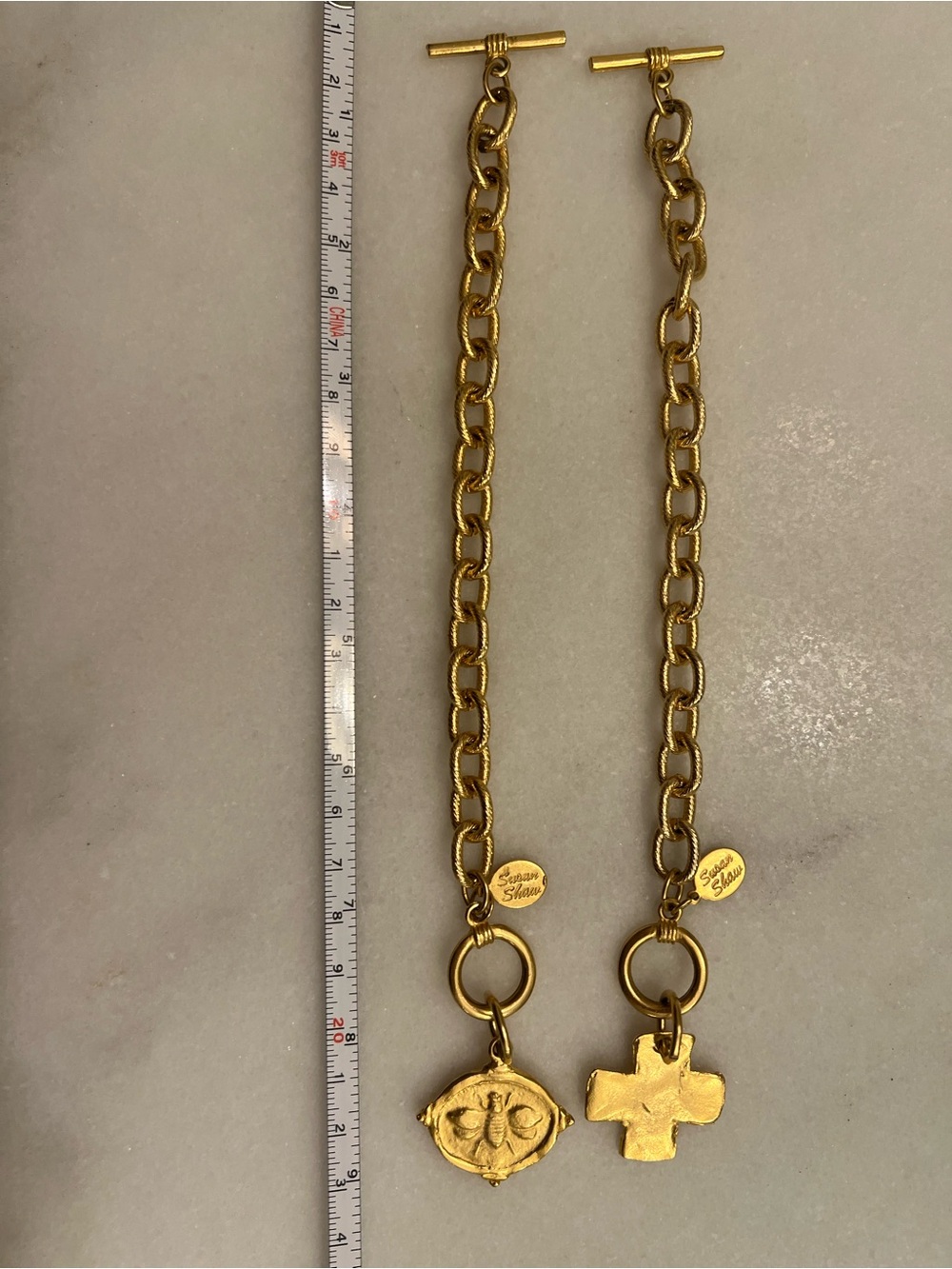 Susan Shaw Gold Bee Intaglio Charm Bracelet